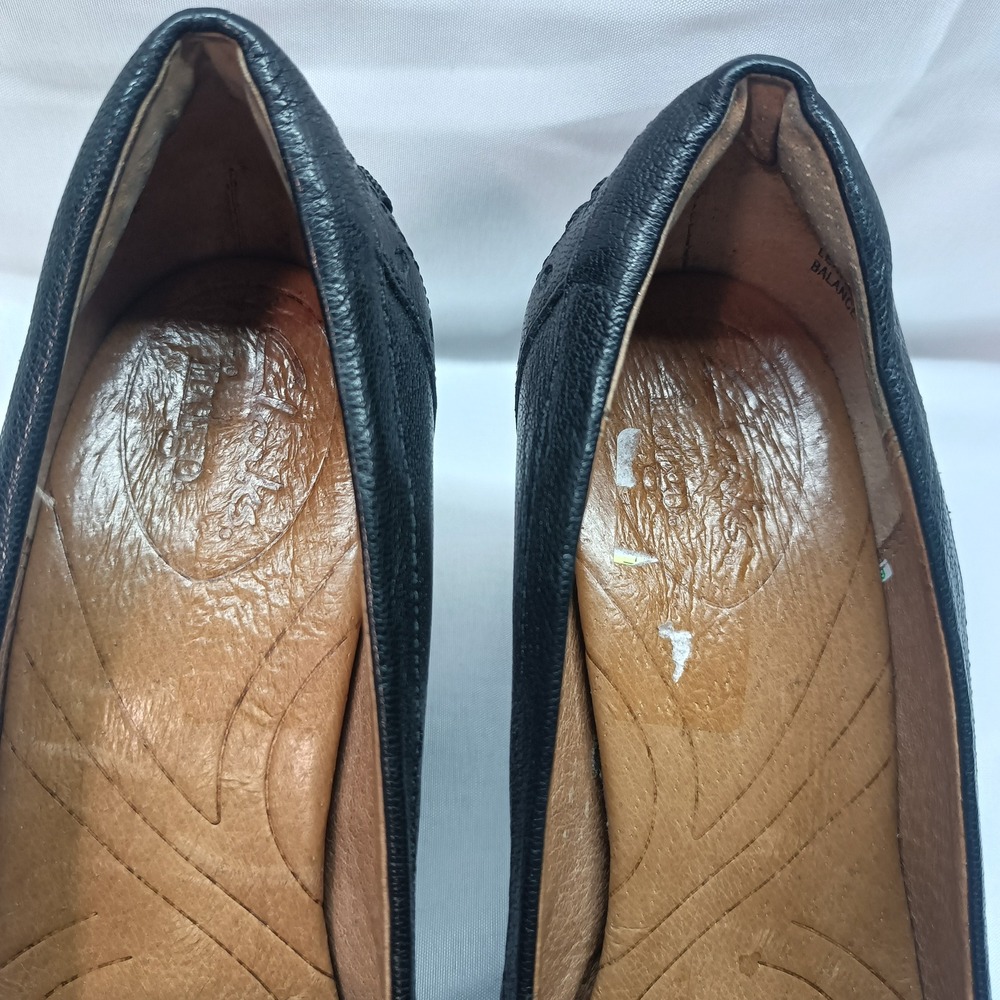 Clarks Womens Black Leather Kiltie Penny Loafer Block Heels Size 7.5M Preppy - Picture 4 of 9